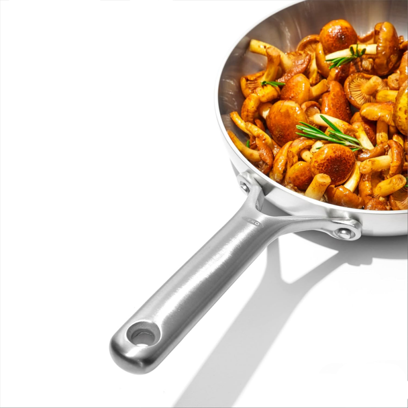 Compacte RVS koekenpan met ergonomisch handvat