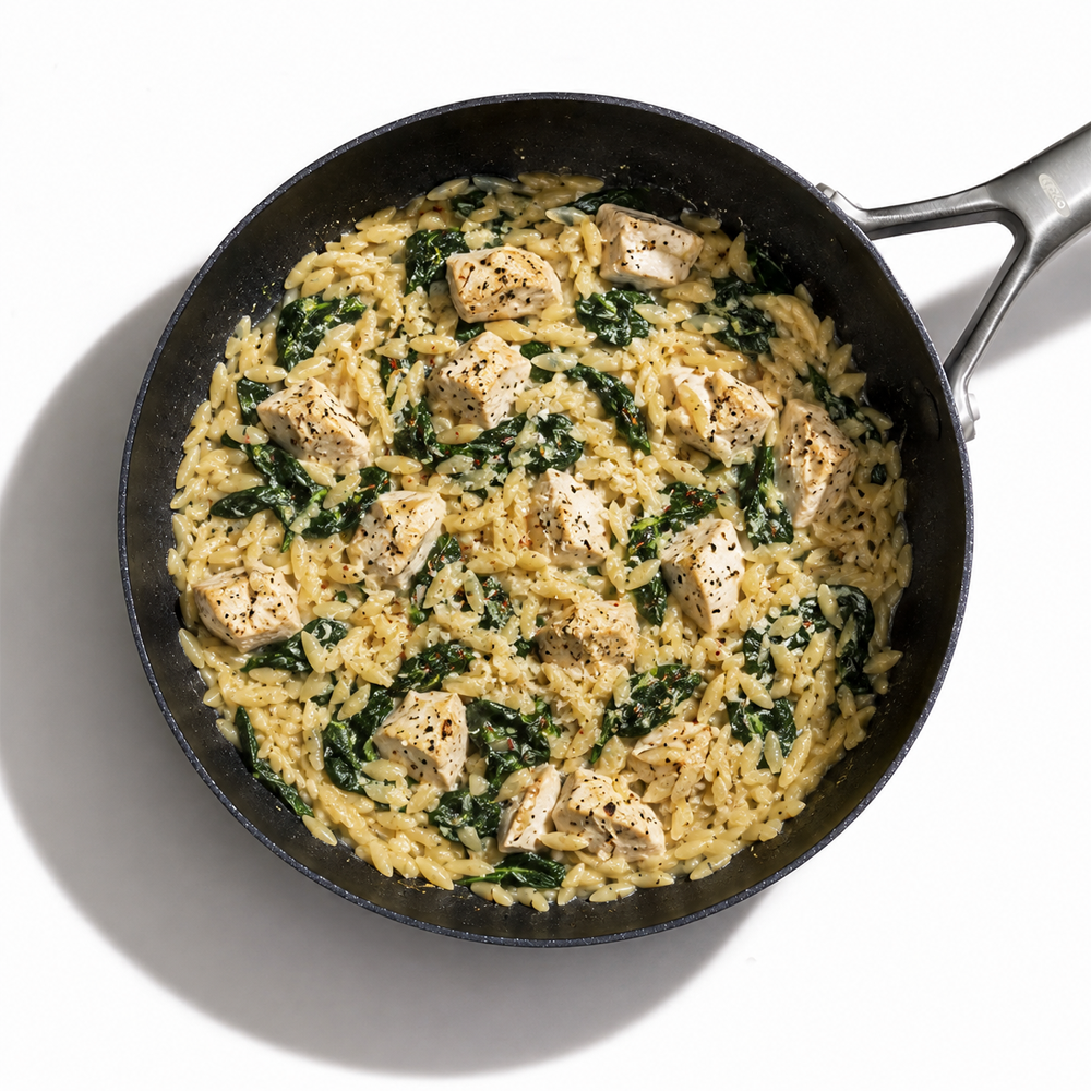 Romige orzo met kip en spinazie eenpansgerecht